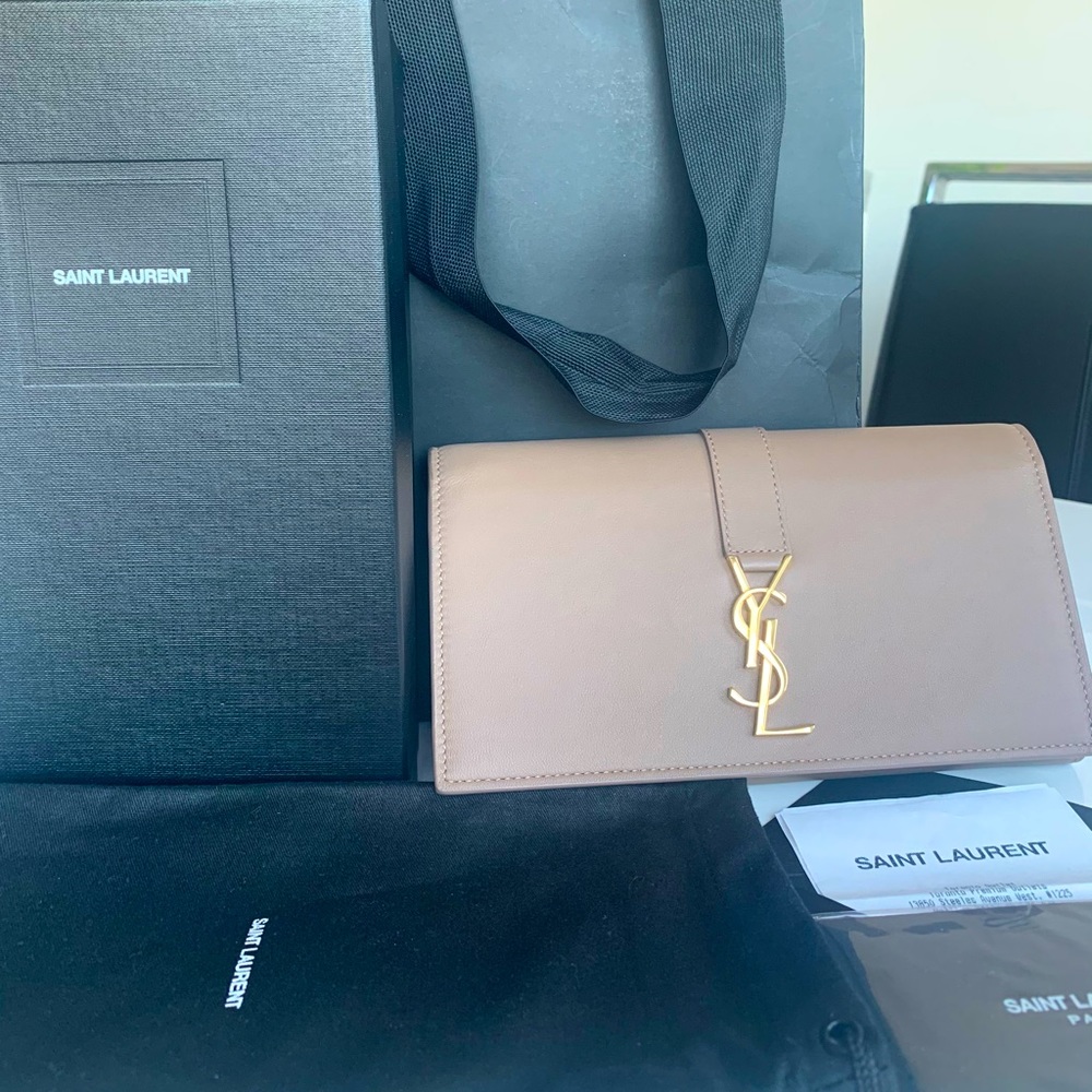 YSL LINE LARGE FLAP WALLET IN GRAINED LEATHER